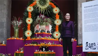 Día de Muertos 2025: Claudia Sheinbaum presenta el altar en memoria a mujeres indígenas