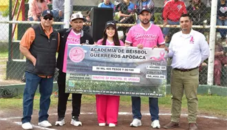 DIF Apodaca recibe donativo para apoyar la lucha contra el Cáncer de Mama