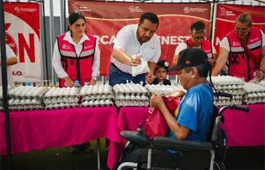 Jesús Nava apoya a adultos mayores con jornada especial del Mercado del Bienestar en Santa Catarina