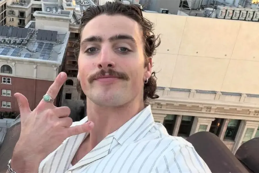 Benson Boone cancela concierto minutos antes de subir al escenario