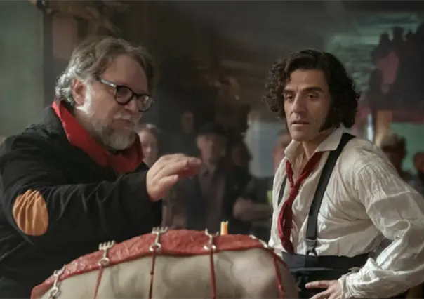 Guillermo del Toro es sorprendido en Halloween