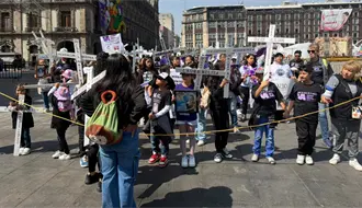 VIDEO | “Día de Muertas”: familias marchan en CDMX para exigir justicia por víctimas de feminicidio