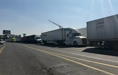 Transportistas levantan bloqueo en la México–Querétaro tras nueve horas de manifestación