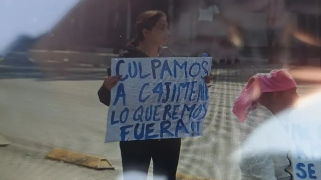 Protesta contra medio de comunicación C4 Jiménez. Foto: @c4jimenez | Canva