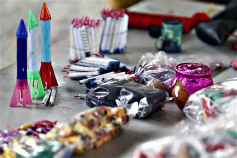 Los establecimientos autorizados para la venta de pirotecnia en Ciudad Victoria son el 55 Juárez y la carretera Interejidal. Foto: Victoria Jiménez