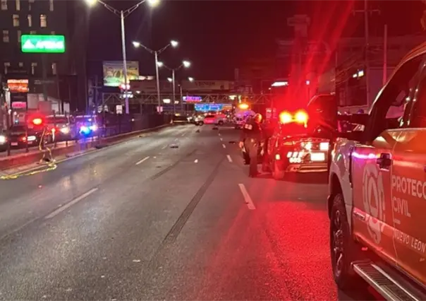 VIDEO | Investigan accidente vial que dejó restos humanos en avenida Garza Sada