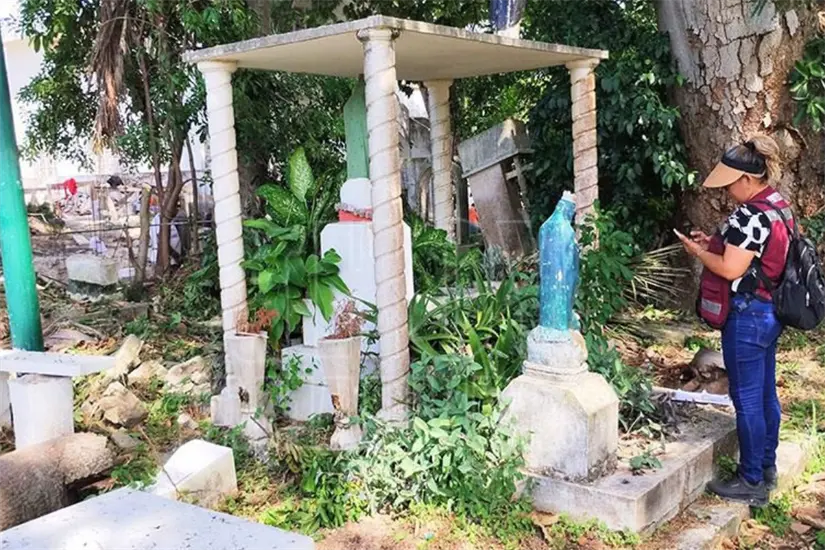 imagen recuadro Obras Públicas verificó los daños en las tumbas | Foto: Axel Hassel