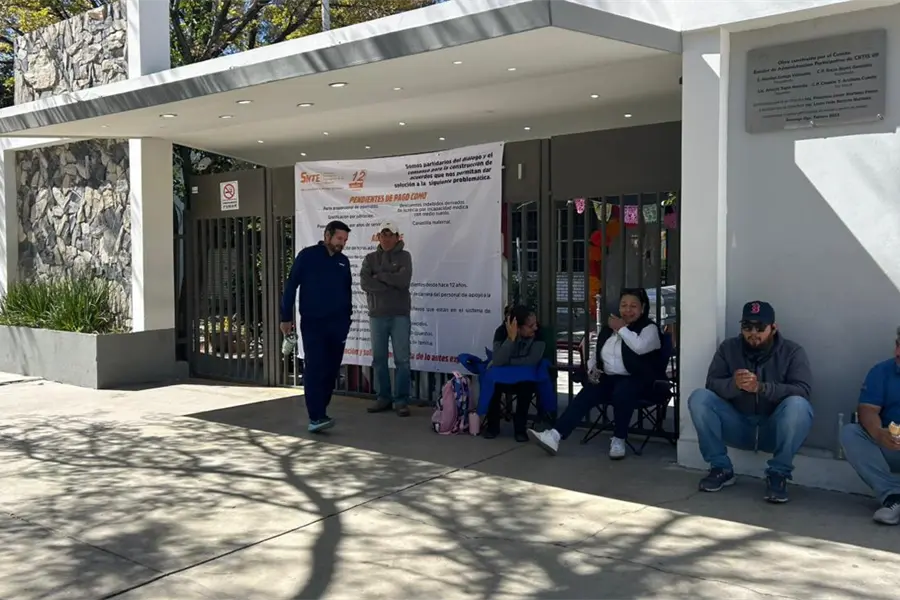 Miles de alumnos de bachillerato de Durango se quedan sin clases por esta razón