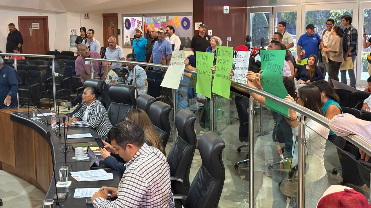 Piden socializar la reforma y abrir parlamento abierto Piden socializar la reforma y abrir parlamento abierto