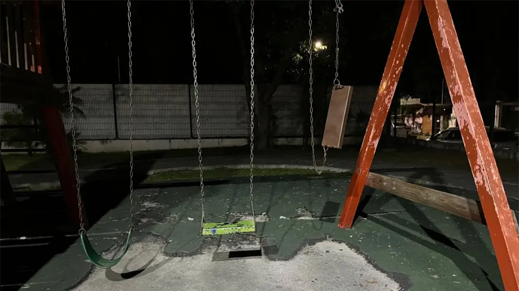 El área infantil del Paseo Méndez se apaga: juegos rotos y cero mantenimientos