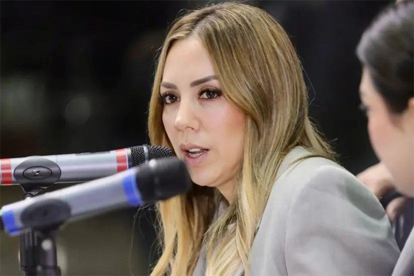 La diputada Perla Villarreal Valdez busca impulsar la participación juvenil a través de un nuevo Parlamento para jóvenes en secundaria. Foto: Cortesía Diputada Perla Villarreal