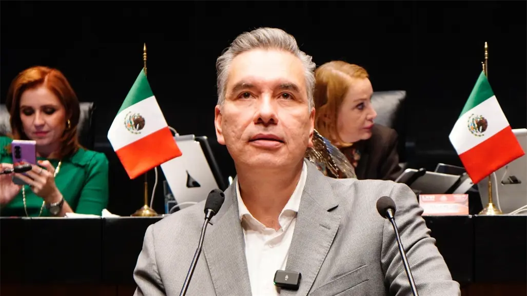 Senador Waldo Fernández apoya a afectados por aseguradoras en Monterrey