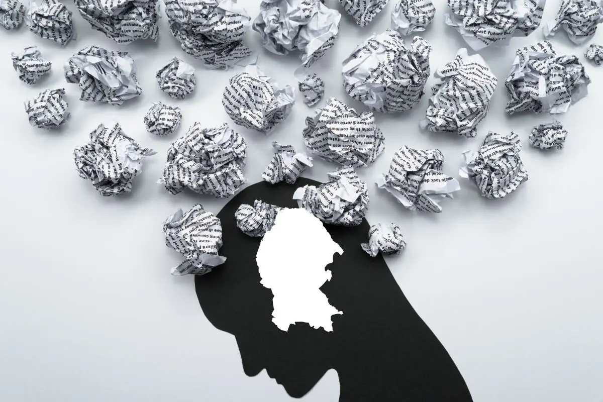 Empresarios buscan mejorar la salud mental en centros de trabajo / Foto: Composición de Canva