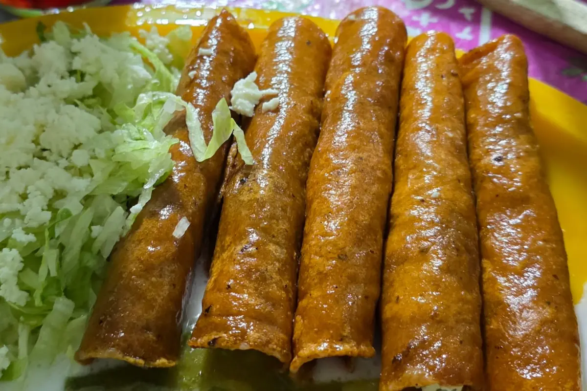 Tacos rojos de Congregación Fortines, Tamaulipas. Foto: Victoria Jiménez