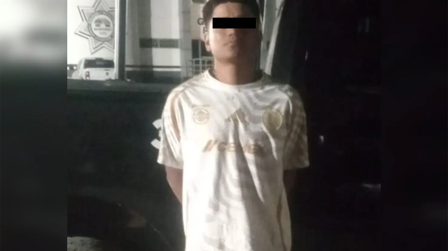 Policía de Monterrey detiene a joven por robo con violencia en Garza Nieto. Foto: Policía de Monterrey