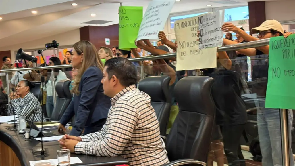 Activistas en BCS rechazan reforma que da poder al Gobernador sobre el uso de suelo