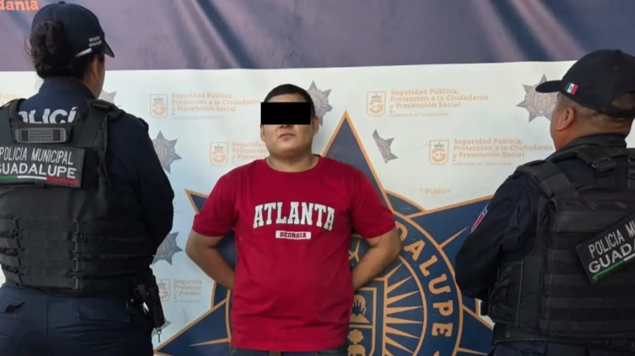 Una vez que la situación fue controlada y el joven puesto a salvo, fue detenido por incurrir en una falta administrativa.Foto: Policía de Guadalupe.
