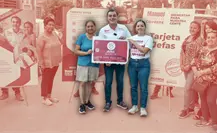Manuel Guerra presenta la tarjeta Jefas, un apoyo directo para las madres de García Manuel Guerra presenta la tarjeta Jefas, un apoyo directo para las madres de García
