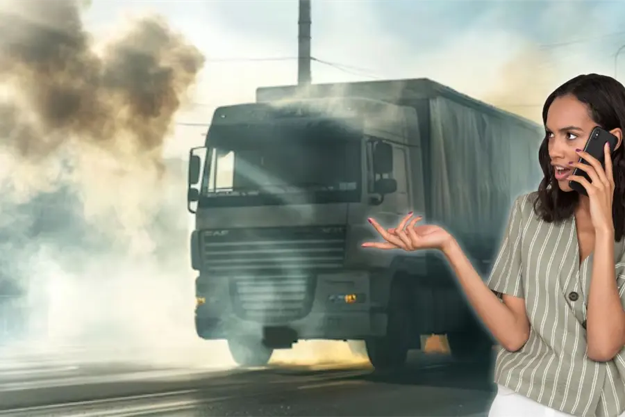 Así puedes denunciar un transporte de carga contaminante en Nuevo León