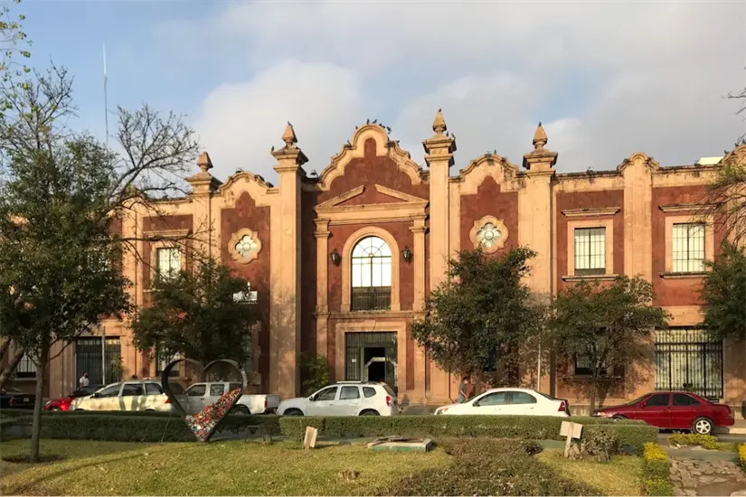 Edificio de la Secretaría de Salud en Ciudad Victoria. Foto: Carlos García