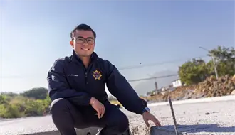 Félix Arratia inicia segunda fase de pavimentación en la avenida Acueducto en Juárez