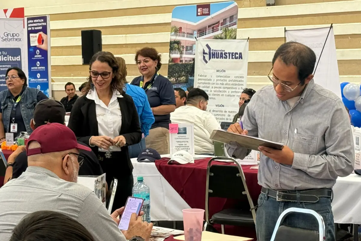 Feria del Empleo celebrada en el sur de Tamaulipas por parte de la Secretaría del Trabajo. Foto: Axel Hassel