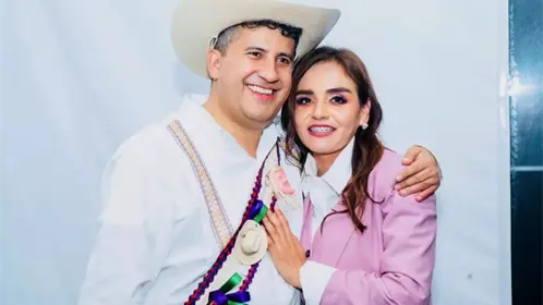 Grecia Itzel Quiroz, esposa de Carlos Manzo, será la nueva alcaldesa sustituta de Uruapan Grecia Itzel Quiroz, esposa de Carlos Manzo, será la nueva alcaldesa sustituta de Uruapan