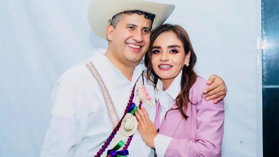 Grecia Itzel Quiroz, esposa de Carlos Manzo, será la nueva alcaldesa sustituta de Uruapan Grecia Itzel Quiroz, esposa de Carlos Manzo, será la nueva alcaldesa sustituta de Uruapan