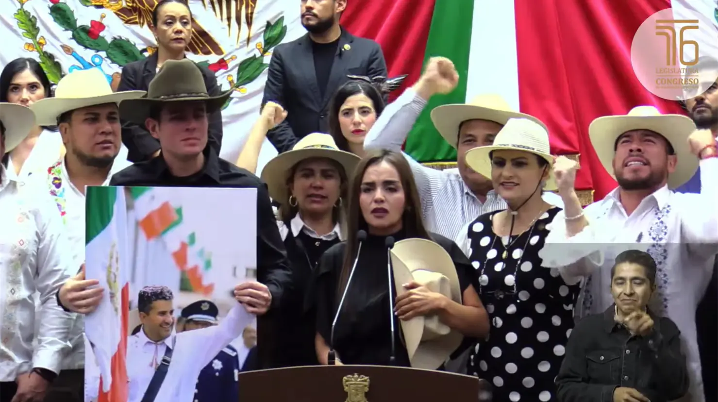 Así fue el discurso de Grecia Quiroz durante su toma de protesta como alcaldesa sustituta de Uruapan, Michoacán. Foto: Captura de pantalla en YouTube (Congreso de Michoacán)