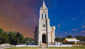 ¿Una iglesia neógotica a 30 minutos de Mérida? Conoce la iglesia de San Juan Bautista 