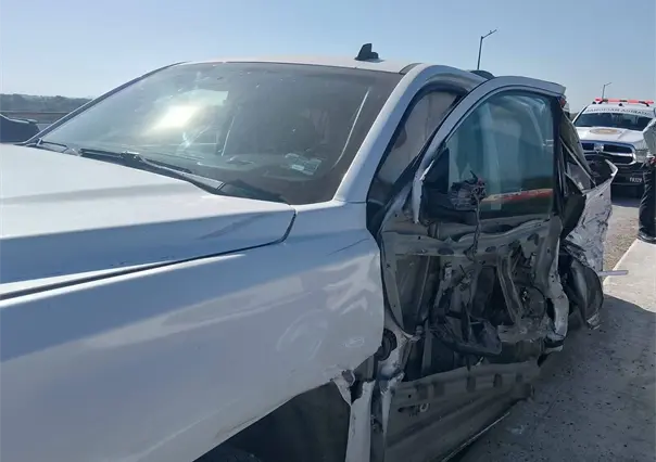Chocan la camioneta donde viaja la presidente municipal de Soto La Marina