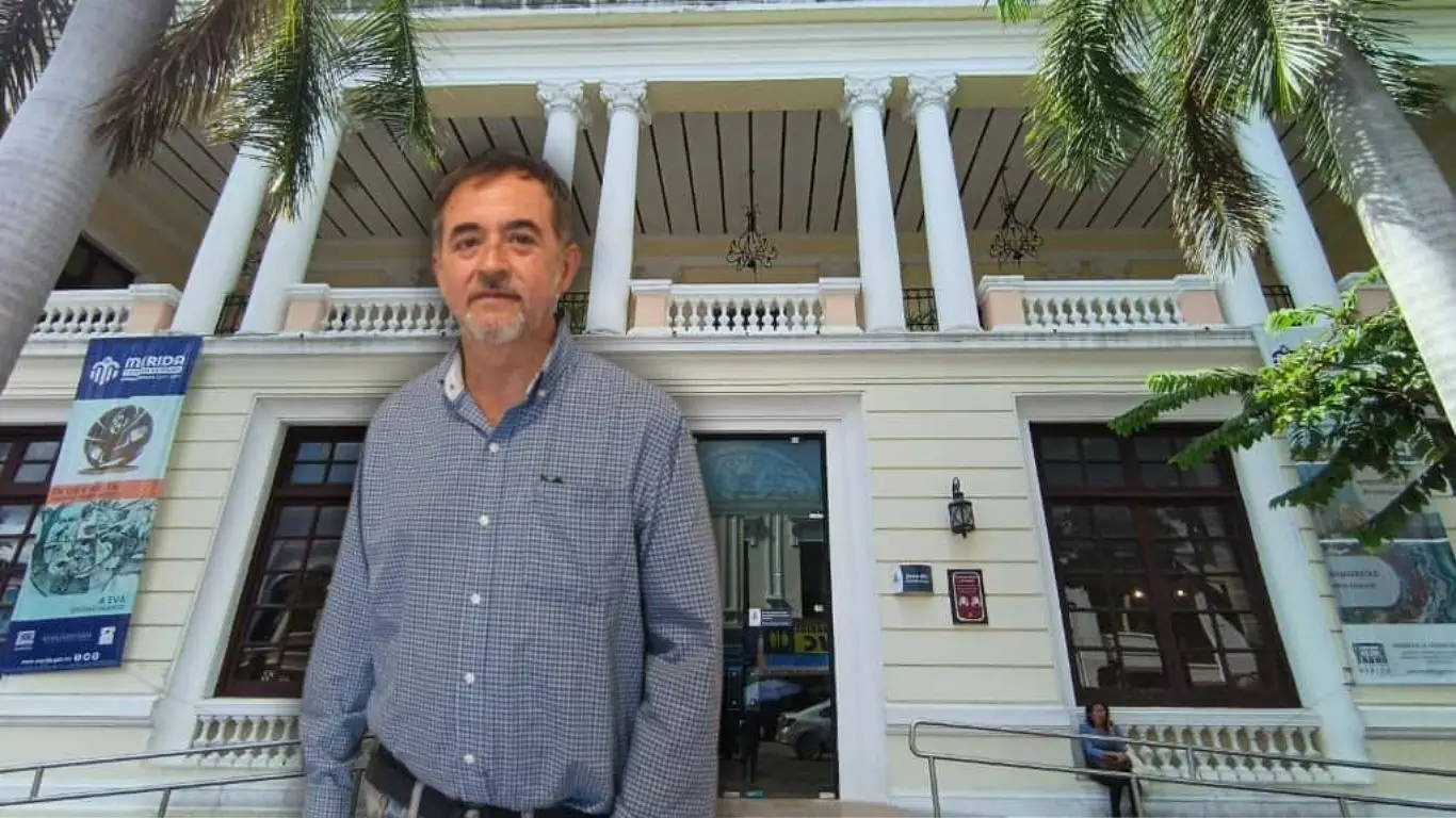 ¿Qué historia cuenta esta exposición del mercado Lucas de Gálvez?. Foto: Christian Espadas / Canva