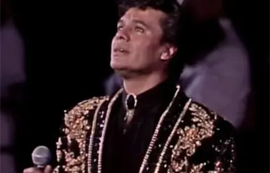 Juan Gabriel: lujo oaxaqueño y orgullo mexicano en Bellas Artes, el traje negro y dorado que hizo historia