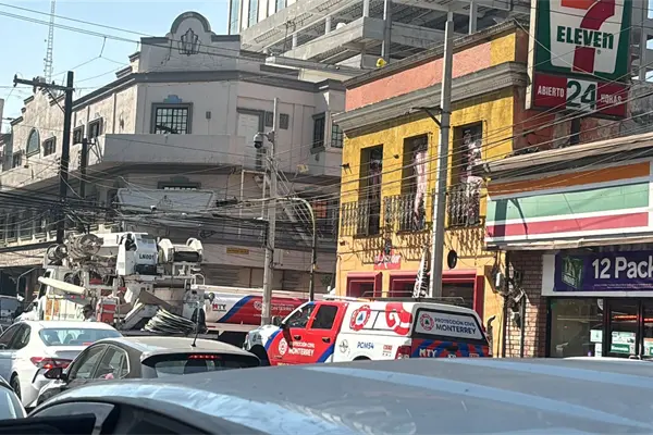 Pintor muere electrocutado mientras trabajaba en restaurante del centro de Monterrey