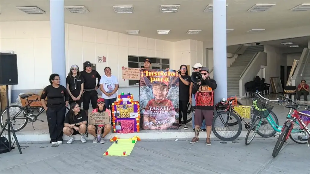 ¿Por qué se realizó un memorial por las víctimas de accidentes viales en La Paz?