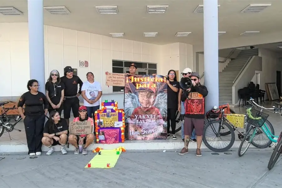 ¿Por qué se realizó un memorial por las víctimas de accidentes viales en La Paz?