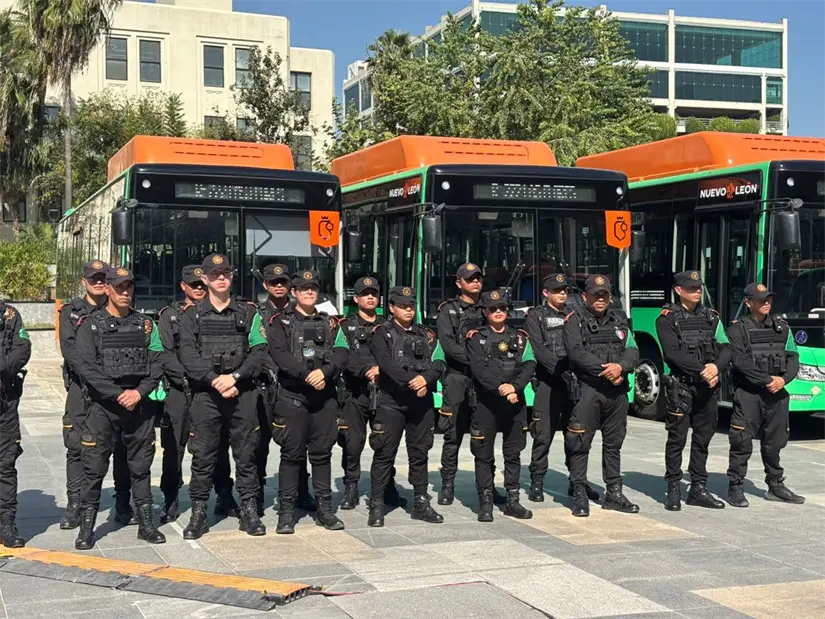 imagen recuadro Con la reciente adición de 16 camiones, Nuevo León continúa reforzando su compromiso con un transporte público más eficiente. Foto: Vianney Carrera