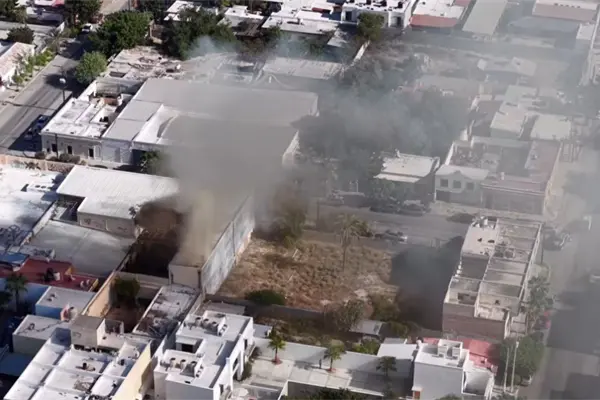 Se registra incendio en exoficina de Casa Cota en el Centro Histórico de La Paz Se registra incendio en exoficina de Casa Cota en el Centro Histórico de La Paz