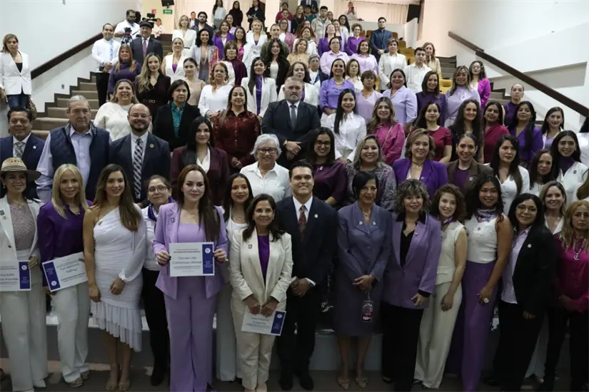 imagen recuadro Colectiva 50 + 1 | Foto: Victoria Jiménez