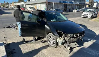 Motociclista muere en Saltillo tras ser embestido por auto; era menor de edad