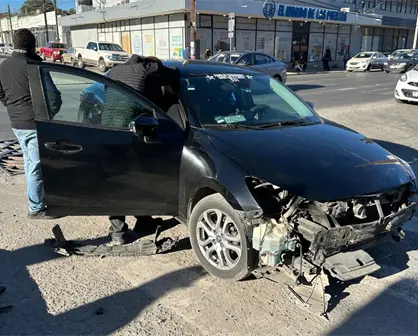 Motociclista muere en Saltillo tras ser embestido por auto; era menor de edad