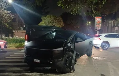 Choque de Cybertruck deja cinco lesionados en la alcald&iacute;a Miguel Hidalgo, CDMX