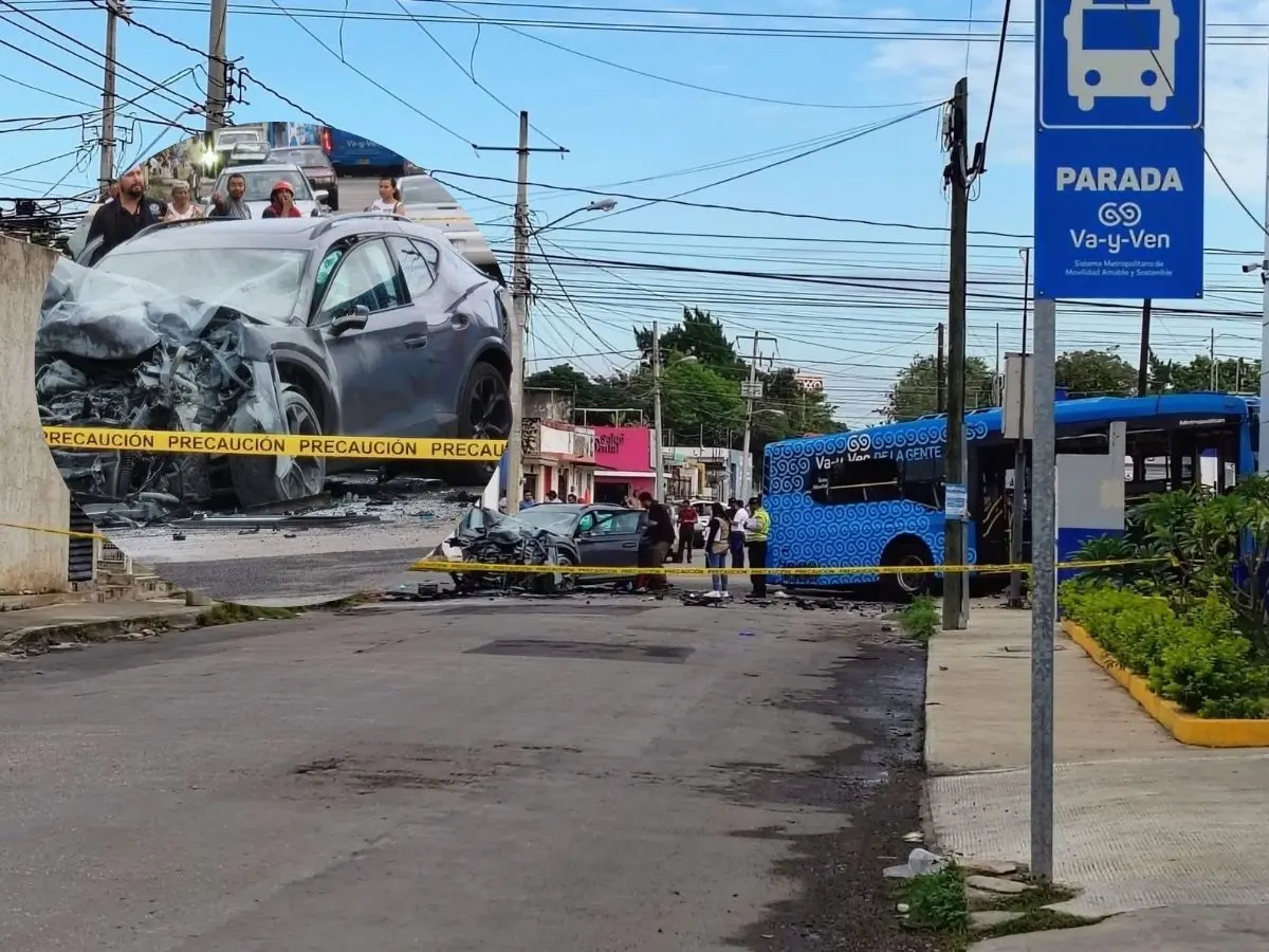 La mañana de este jueves una persona perdió la vida en un aparatoso accidente registrado en la colonia Mercedes Barrera de Mérida y por datos publicados por las autoridades se supo la razón del siniestro vial.- Fuente Radar del Mayab