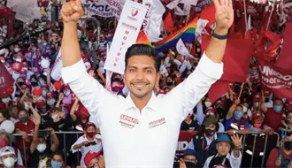 ¿Quién es Adolfo Cerqueda Rebollo y por qué ciudadanos de Nezahualcóyotl piden su revocación de mandato?