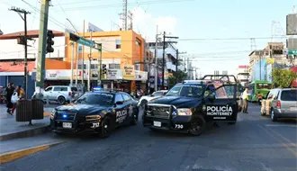 Hombre amenaza de muerte a transeúnte con arma de fuego y termina detenido en Monterrey