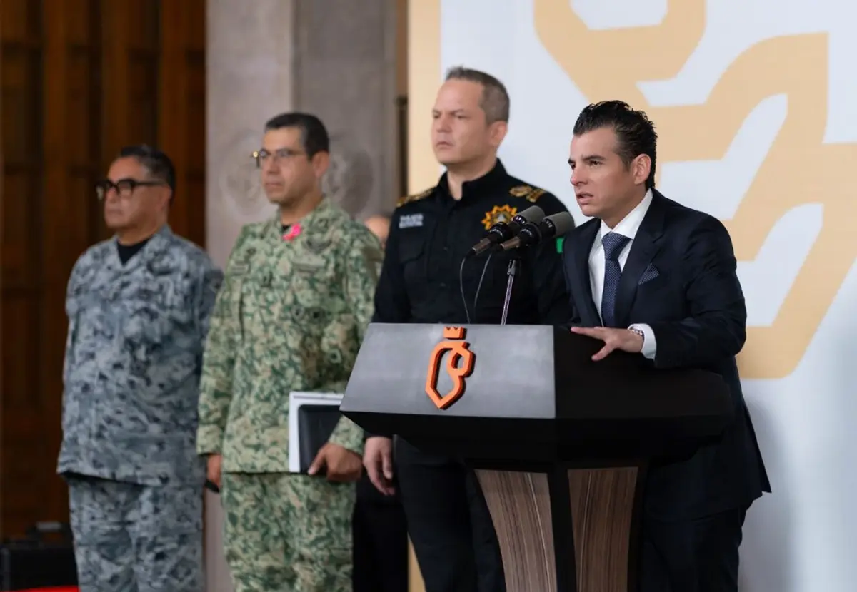 El secretario General de Gobierno, Miguel Ángel Flores Serna, durante una conferencia de Nuevo León Informa. Foto: Gobierno de Nuevo León