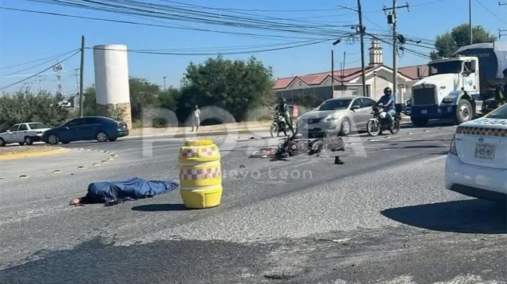 Motociclista pierde la vida tras chocar contra camión en Zuazua, Nuevo León
