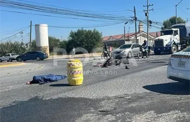 Motociclista pierde la vida tras chocar contra camión en Zuazua, Nuevo León