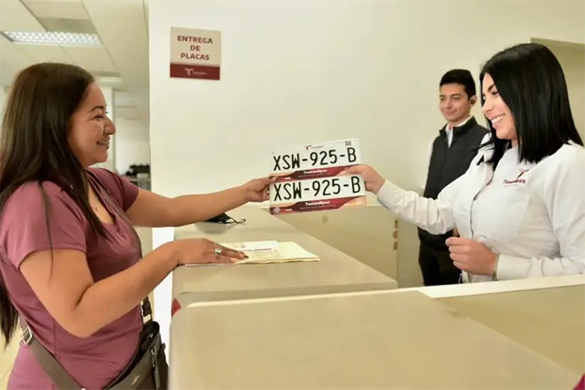 imagen recuadro Emplacado de vehículos nacionales y regularizados en el estado de Tamaulipas. Foto: Carlos García