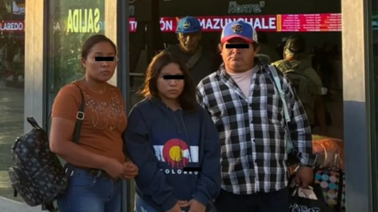 La joven reportada como desaparecida en Tabasco y localizada en Apodaca junto a su familia. Foto: Policía de Apodaca